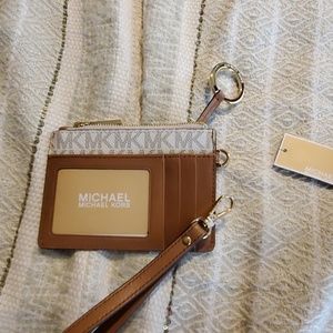 MICHAEL Michael Kors Bags - MICHEAL Michael Kors Wristlet Wallet MICHAEL Michael Kors Bags - MICHEAL Michael Kors Wristlet Wallet